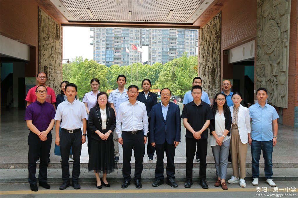 图13 合影留念.jpg