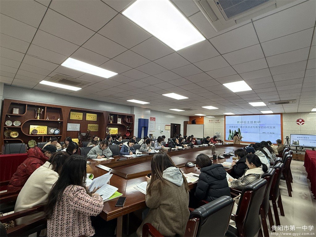 图片2：活动现场.jpg