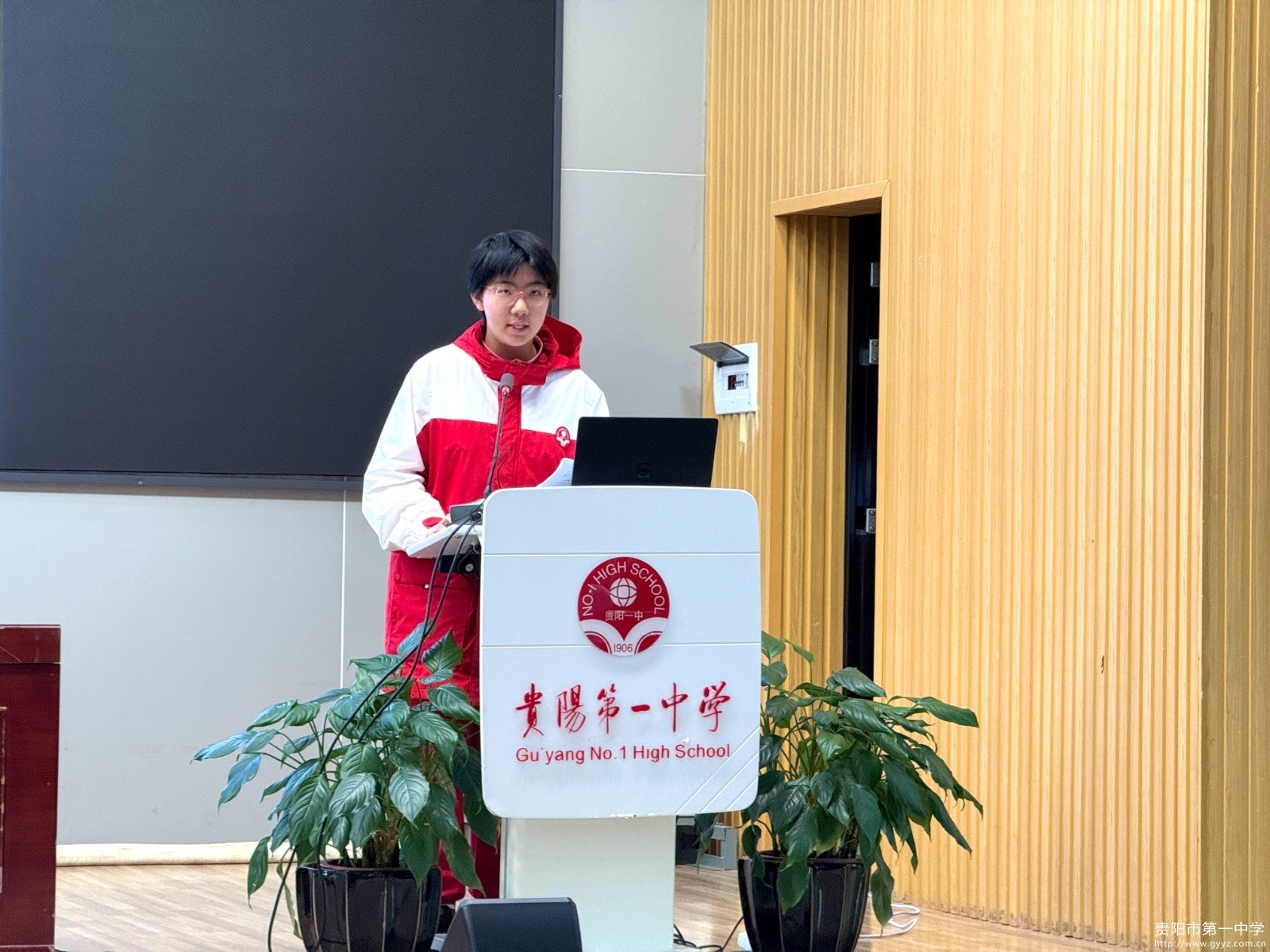 图5 刘慧欣同学做分享.JPG