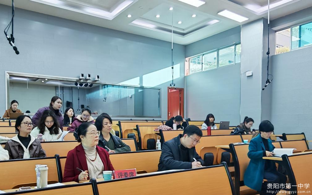 图1 评委评审.png